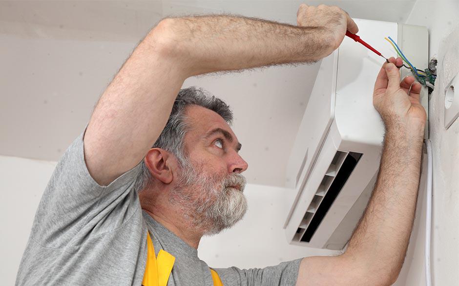 je recherche un électricien Évry